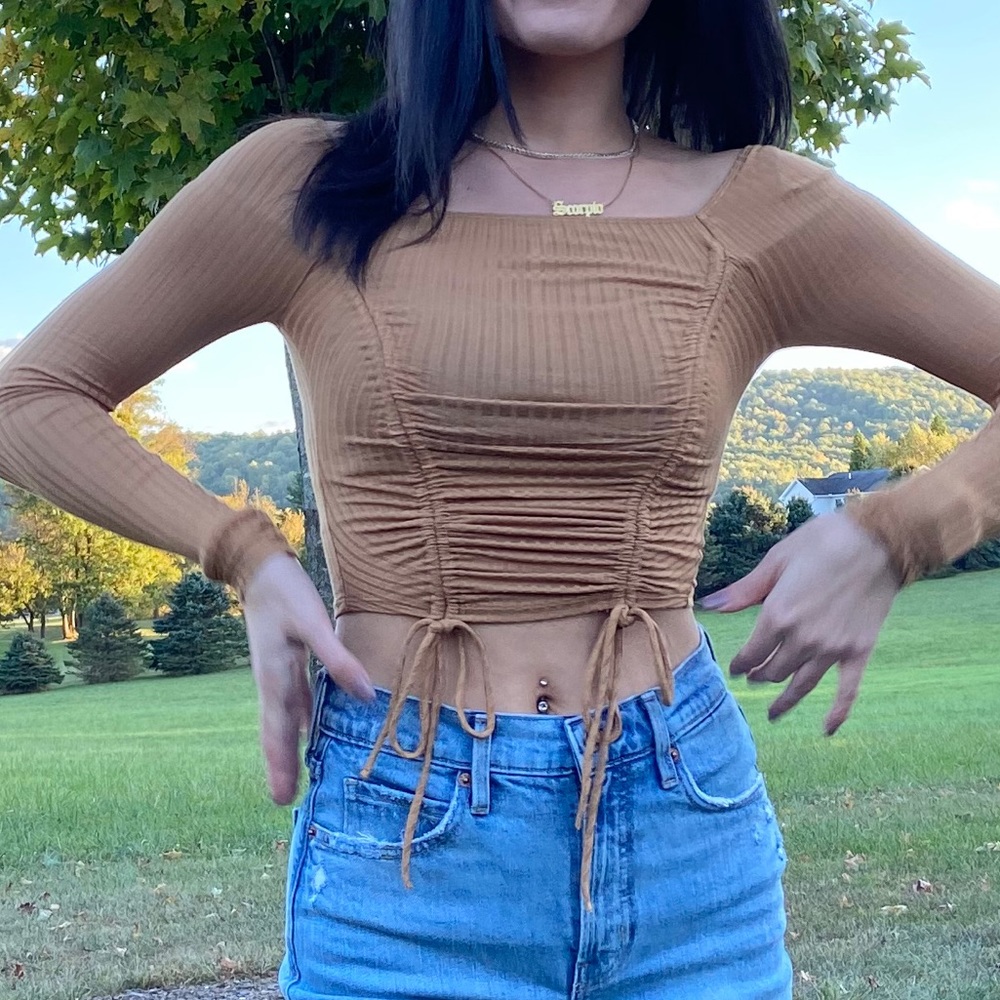 Tan Crop Top - Picture 3 of 3